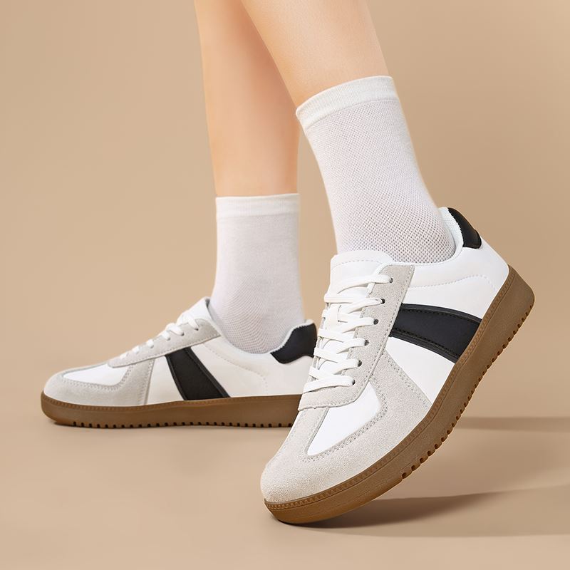 Court Trainer Wide Toe Box Shoe worn, view 1